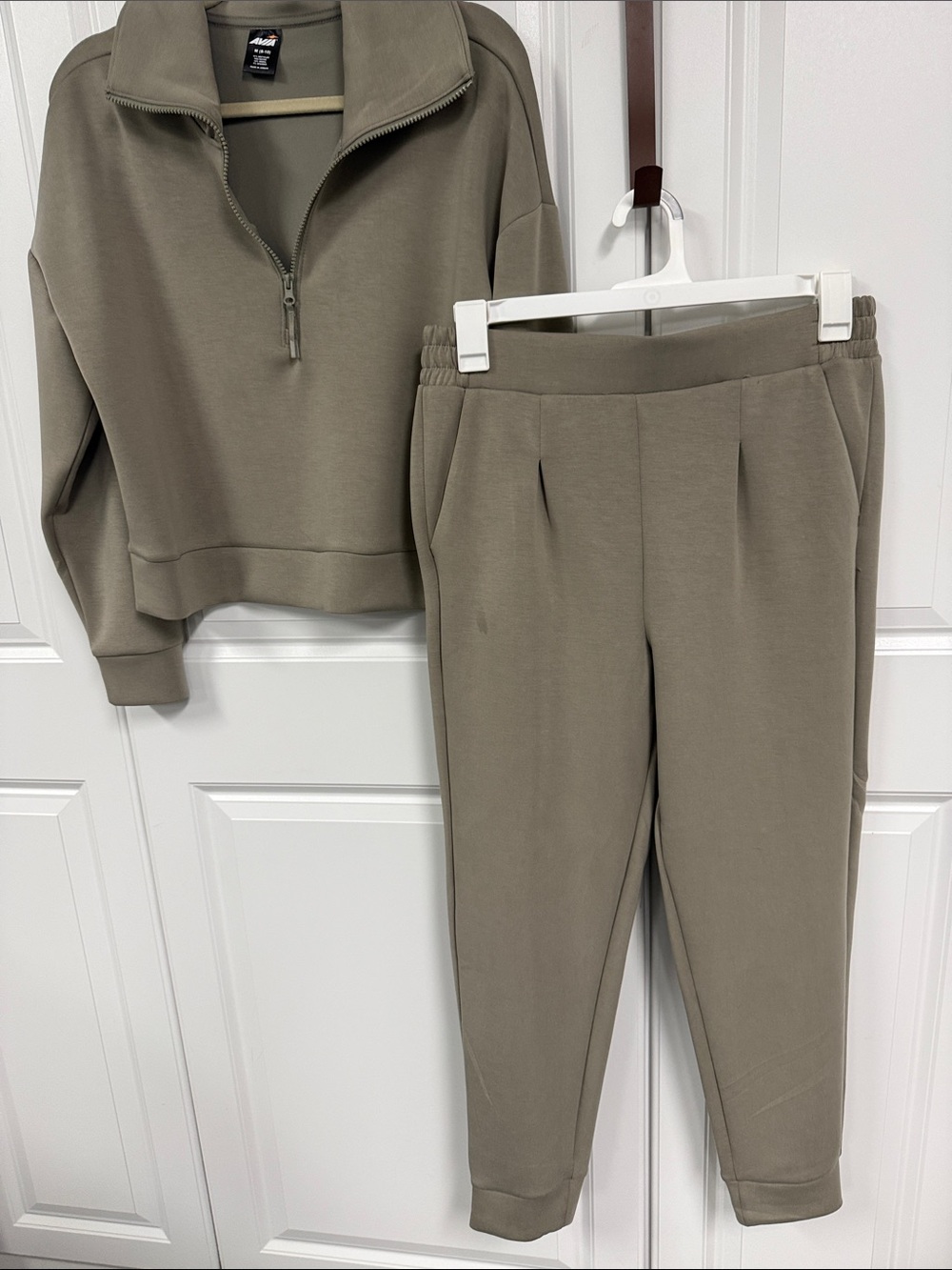 Avia Olive Taupe Track Pants & Half-Zip Jogger. Set Size Medium NWOT